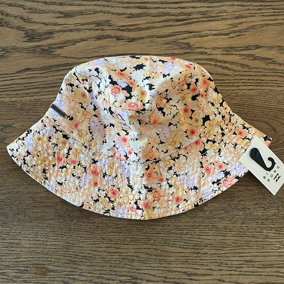 NWT Billabong Bucket Hat - Picture 2 of 5